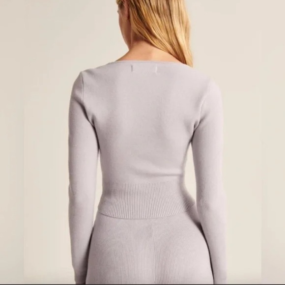 NWT Abercrombie & Fitch Ribbed Corset Long Sleeve Sweater in Lilac Size Large - Picture 2 of 5